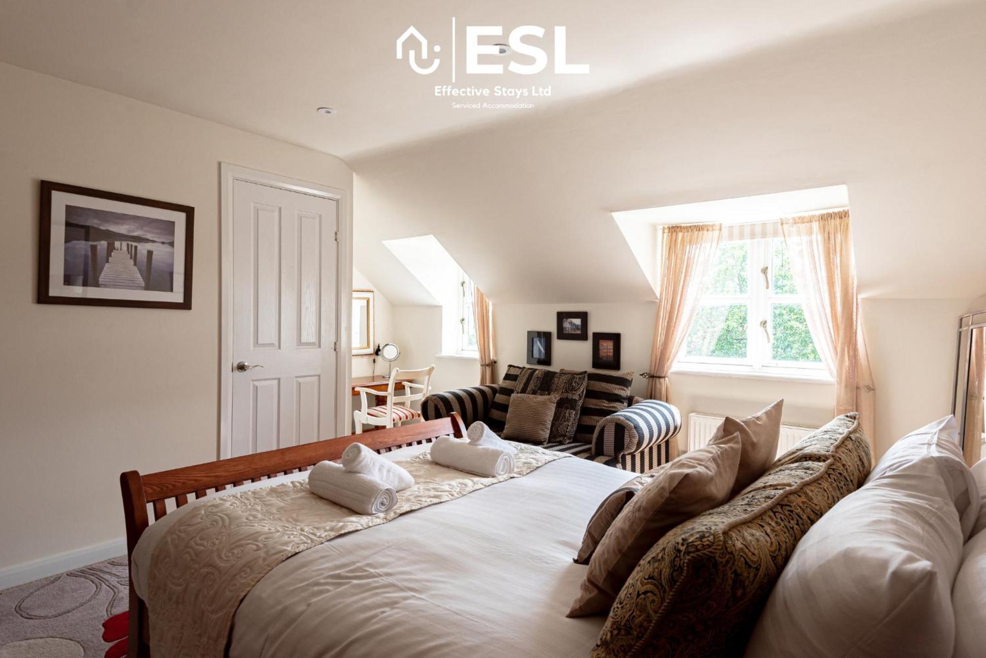 4 Bedroom Townhouse 10Mins Walk From Shrewsbury Town Centre With Parking ภายนอก รูปภาพ
